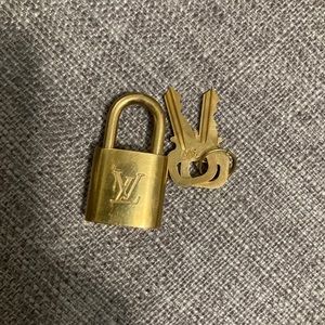 Louis Vuitton lock and keys #306